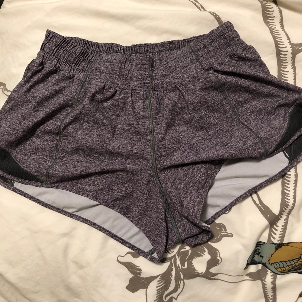 Lululemon hotty hot 2.5 size 8